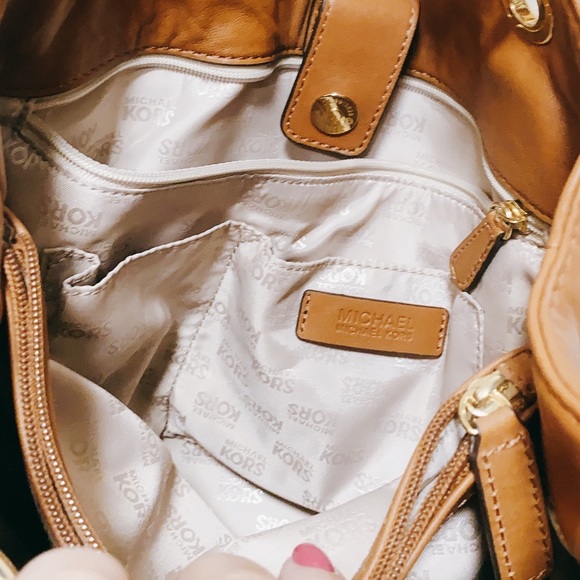 Michael Kors Bag - Picture 12 of 16